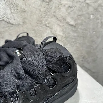 cad729_405701bf54124a34a2ee06ee13dbf2cc~mv2 LANVIN black sneaker curb