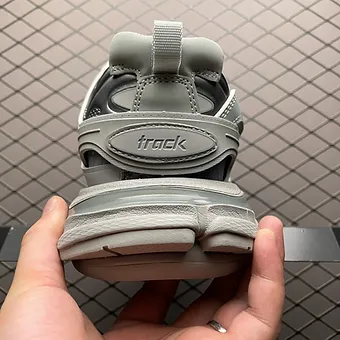 cad729_43bf04770b644cd79eb714364f39e48a~mv2 BALENCIAGA TRACKS GRAY