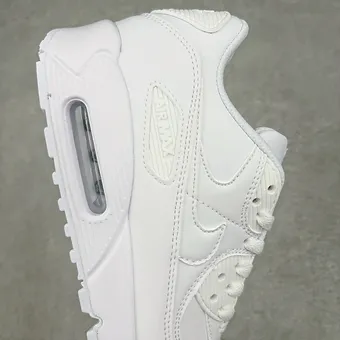 cad729_4790940256254f80a168ad3765abfbab~mv2 NIKE Air Max 90