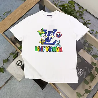 cad729_66946b6d39ec47baba99e2a3b76d3514~mv2 Lv White / Black Tshirt