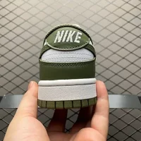 Nike Dunk Low olive green