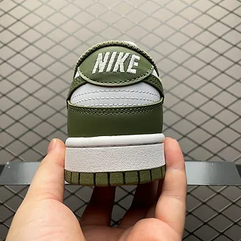 Nike Dunk Low olive green