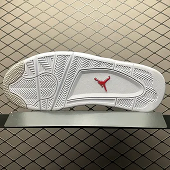 cad729_8547a64aea254b66bf05b37572eb1223~mv2 Jordan 4 Techwhite / Oreo