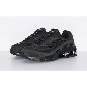 Supreme Nike Shox