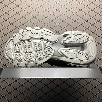 cad729_90fc3eab9a6047709e7746d1edcf22ec~mv2 BALENCIAGA TRACKS GRAY