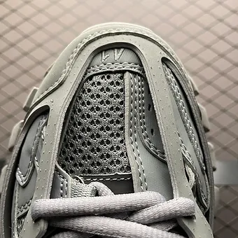 cad729_ac30a9226a68400e86602ef34e969faa~mv2 BALENCIAGA TRACKS GRAY