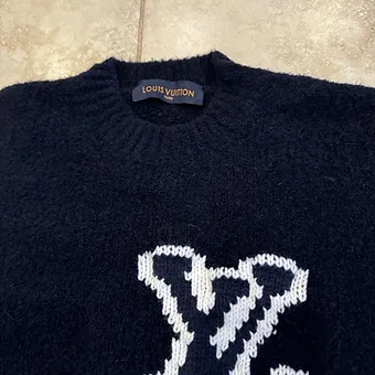 cad729_b8b9adb0303c4b8ba06f22b93d8e2c13~mv2 LV Sweater Black