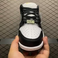 Supreme x Nike SB Dunk Low Black Stars