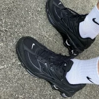 Supreme Nike Shox