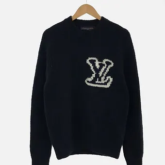 cad729_fe1aab2513264168af7076c9f14492b6~mv2 LV Sweater Black