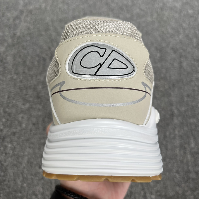 Dior B30 reflective cream