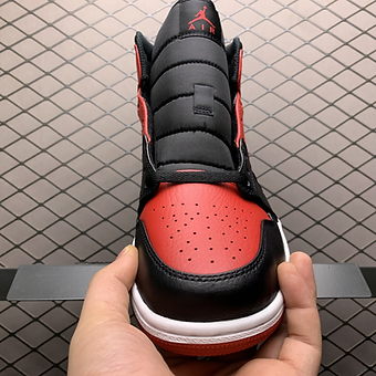 d39d3d_485b9436ab3f4c35a696e40a4efaaf24~mv2 Air jordan black and red silk
