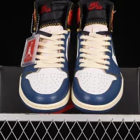 UN stitching black and blue toe