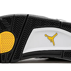 f69555_6fc6b538a2f24a22994cc95446886b28~mv2 Nike Jordan 4 Cool gray