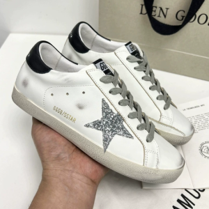 Golden Goose Sneaker Black Back Silver Star