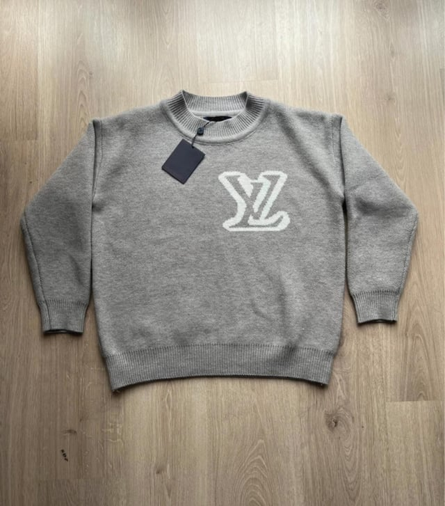 anyone-knows-if-this-is-real-or-fake-v0-gzkhsq3uxpme1 LV Sweater Light Grey