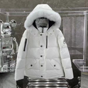 Screenshot 2025-12-14 204507 Moose Knuckles Jacket White White Fur