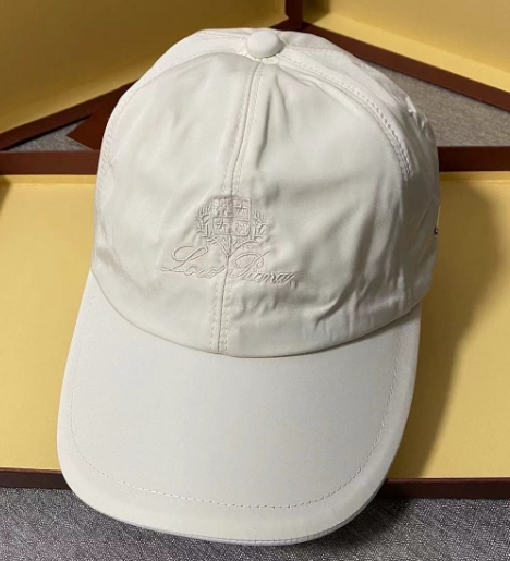 Loro Piana Cap Washed White