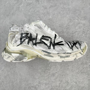 O1CN01VMNASw1zd8xBbNrhD_!!2217656446736-0-cib Balenciaga Runners Graffiti White