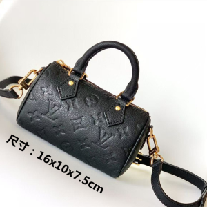 LV Bag Black Gold Details